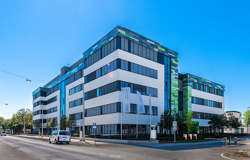 Main administration and laboratory building of BioNTech SE, An der Goldgrube 12 in Mainz (July 2020).